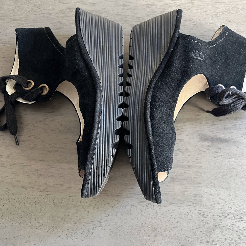Fly London Yaffa Black Wedge Sandals - Picture 7 of 9